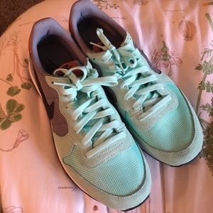 Women's Nike Internationalist