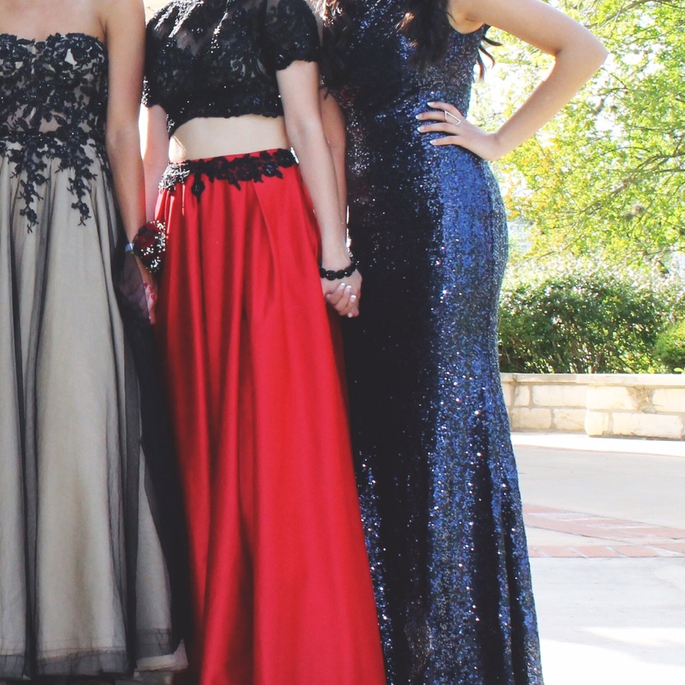 PROM DRESS