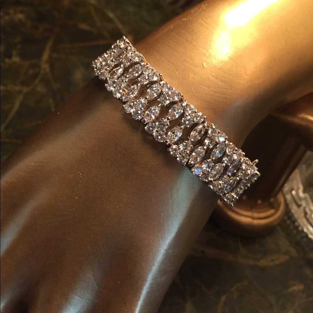❌SOLD❌Stunning AAA+ Sapphire Bracelet Retail $650