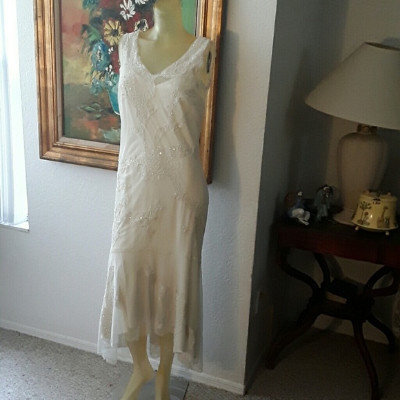 Newport News Dresses & Skirts - Elegant Newport News dress size 10