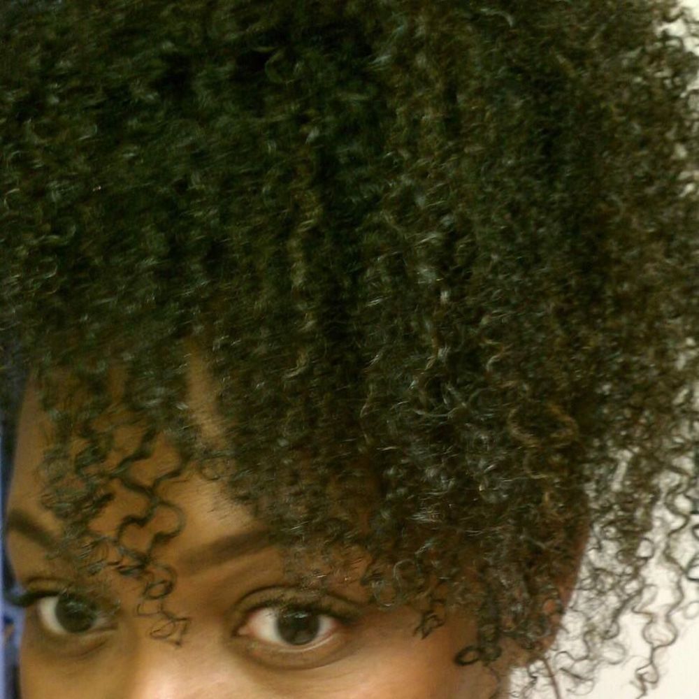 Meet your Posher, Quaeina