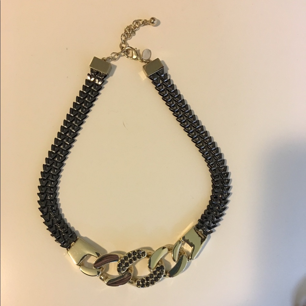 Express necklace