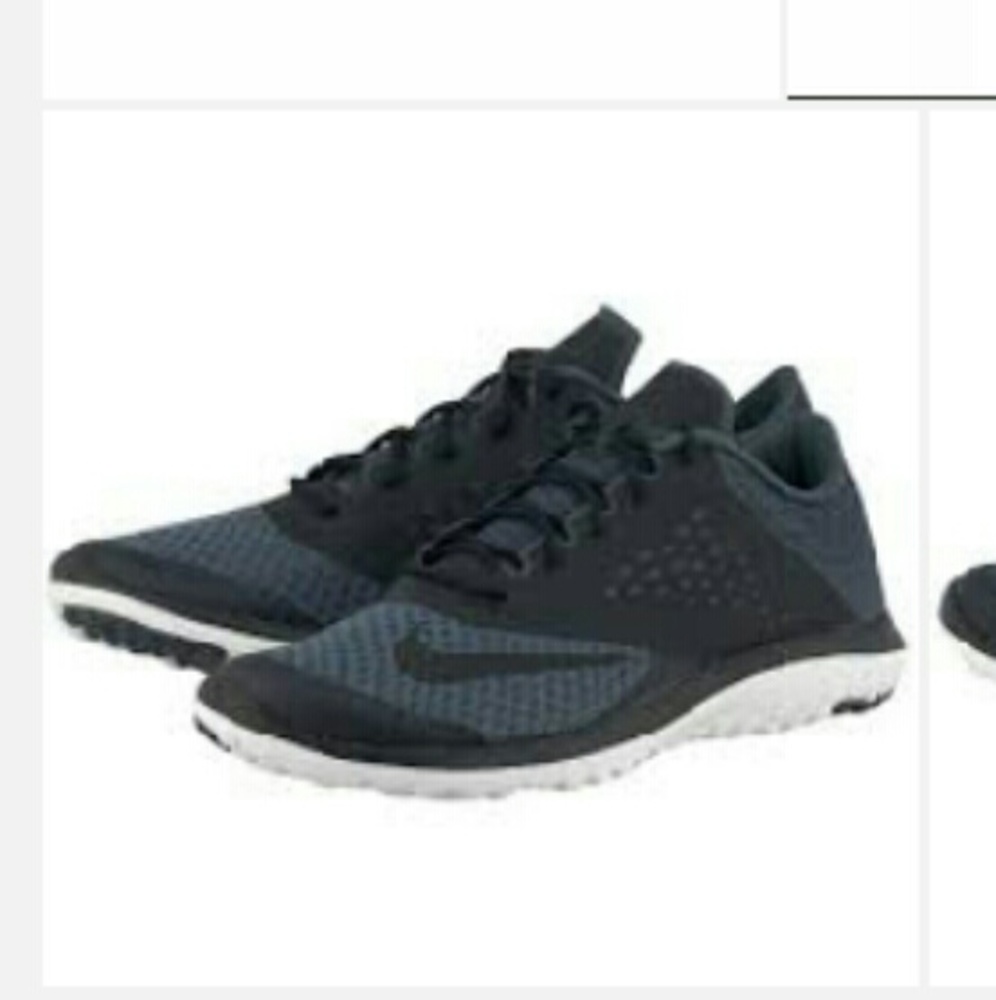 Gray and Black Nike FS Run 2