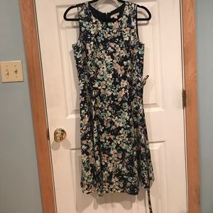 Cute floral Eva Mendes dress!