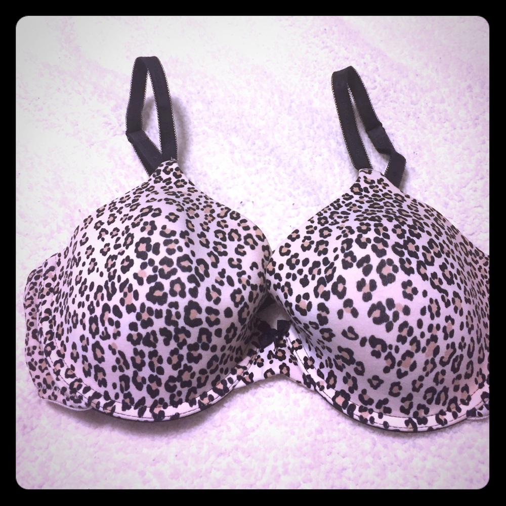 🎉🎈 Like New VS Leopard Print Underwire Bra🎉🎈