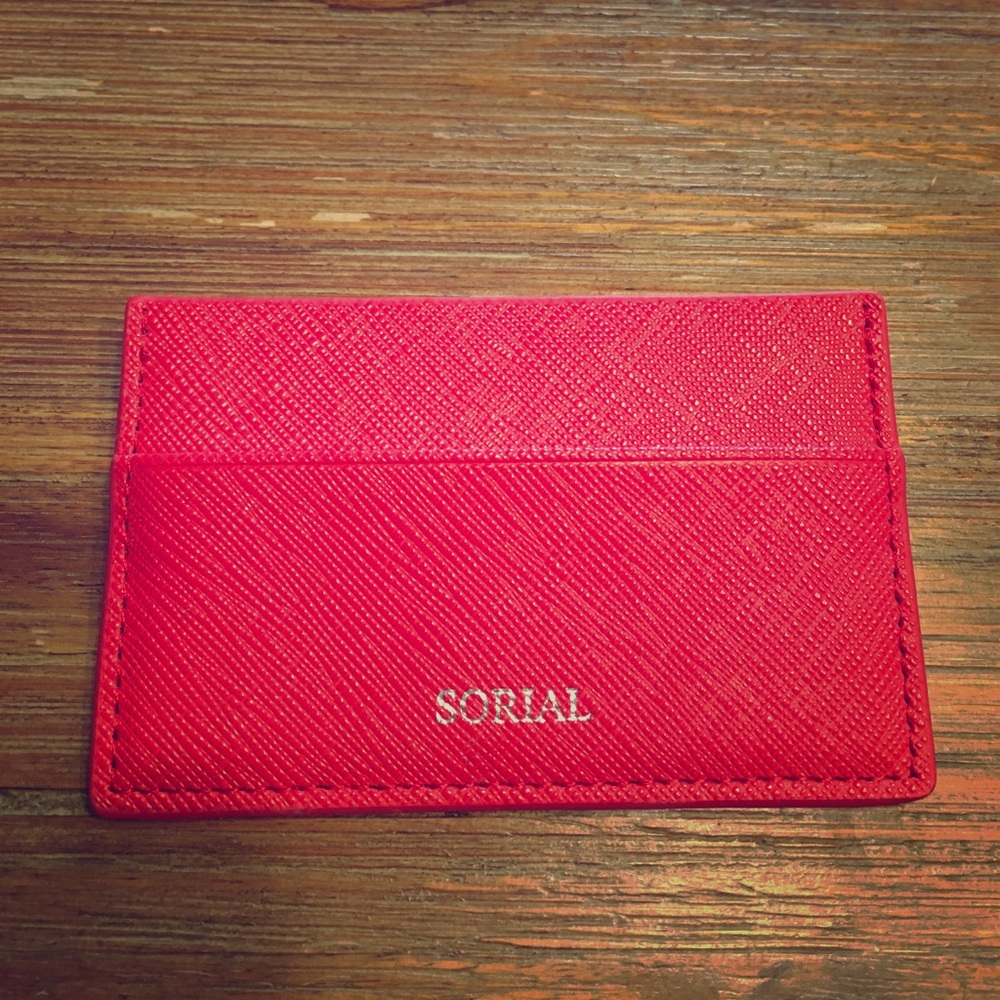 🎁 Brand new Sorial card case