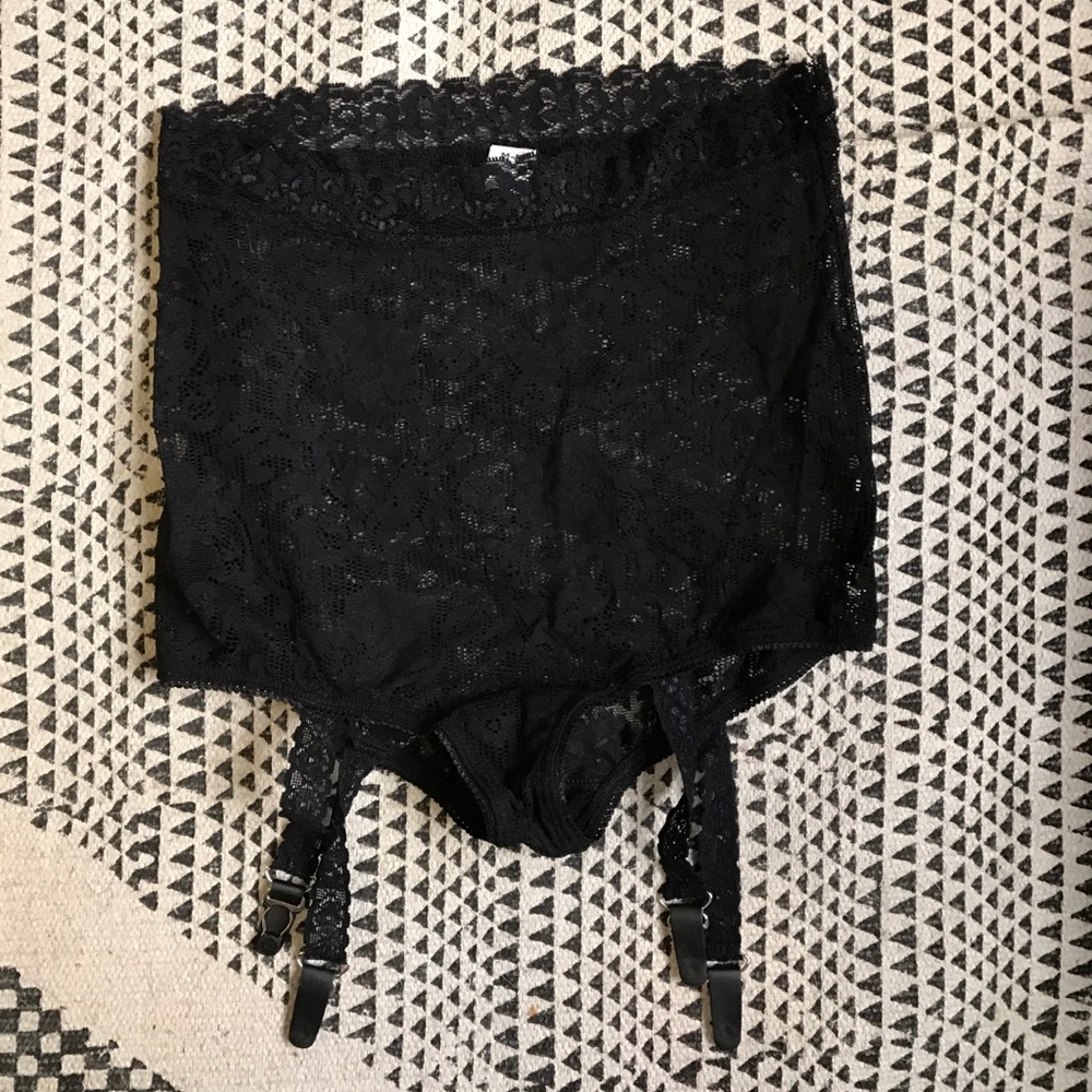 High Waist Lace Panty w. garters