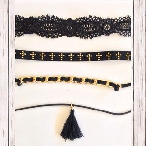 NWOT Choker Set