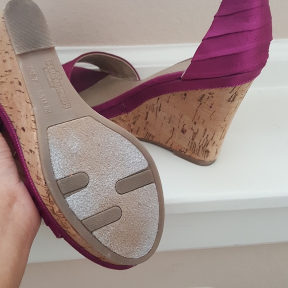 Fergalicious Fuchsia Wedges - Picture 5 of 6