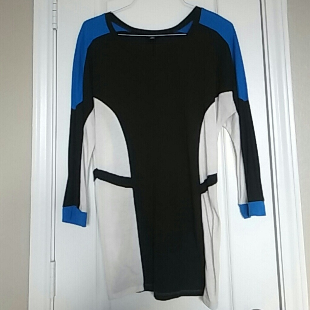 *DONATED*Long block shirt
