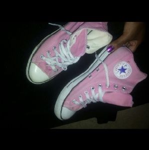 Pink Hightop Converse Allstar