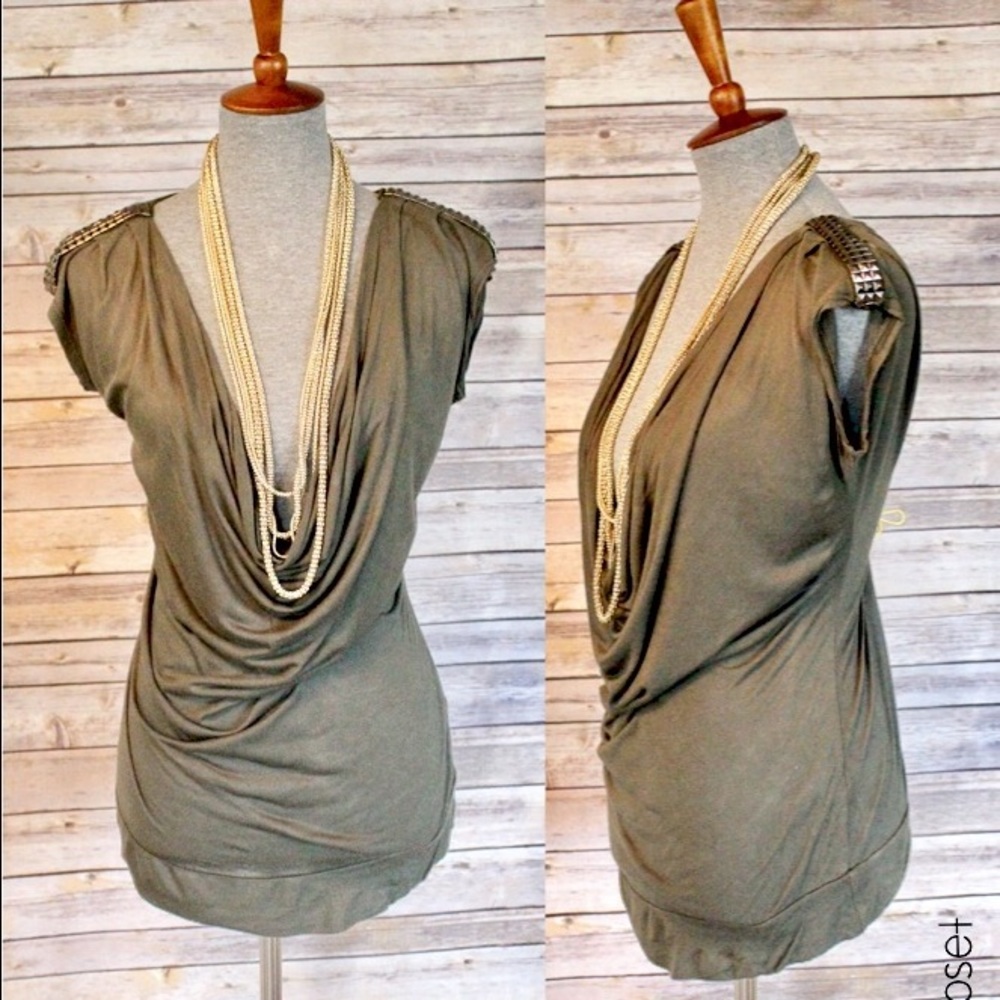 CHARLOTTE RUSSE | Slouch Top in Sage Green