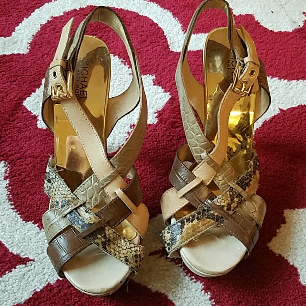SOLD Vintage Michael lots platform snakeskin heels