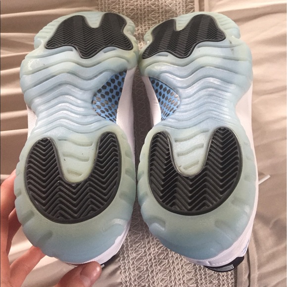 Columbia Blue Retro 11 Jordans - Picture 4 of 5