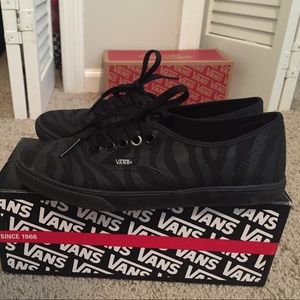 Vans lo pro zebra print