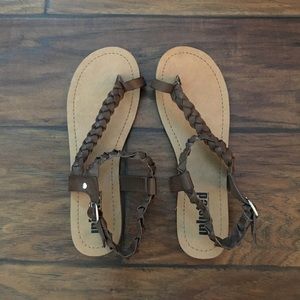 Brown strappy sandals, size 8