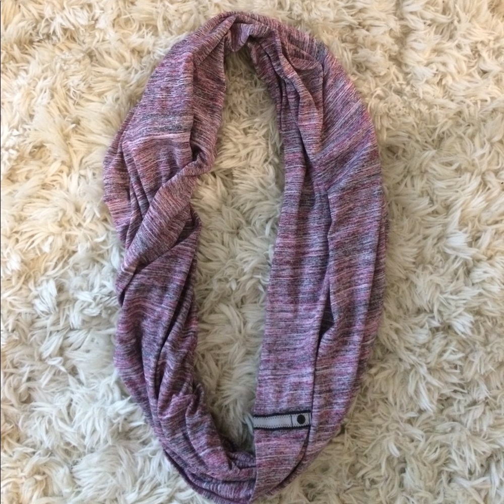 Lululemon Vancouver scarf