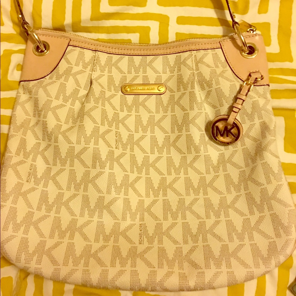Michael kors white signature purse