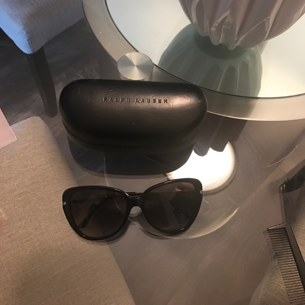 Sunglasses - Picture 2 of 3