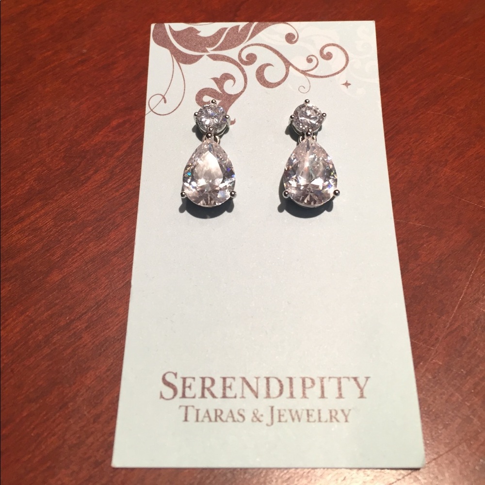 Cubic Zirconia Drop Earrings Bridal/prom/cocktail