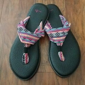 Sanuk sandals