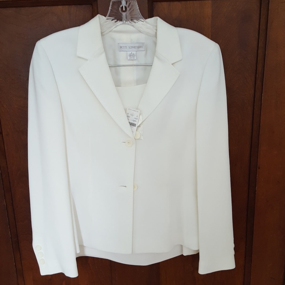 BNWT Petite Sophisticate Skirt Suit