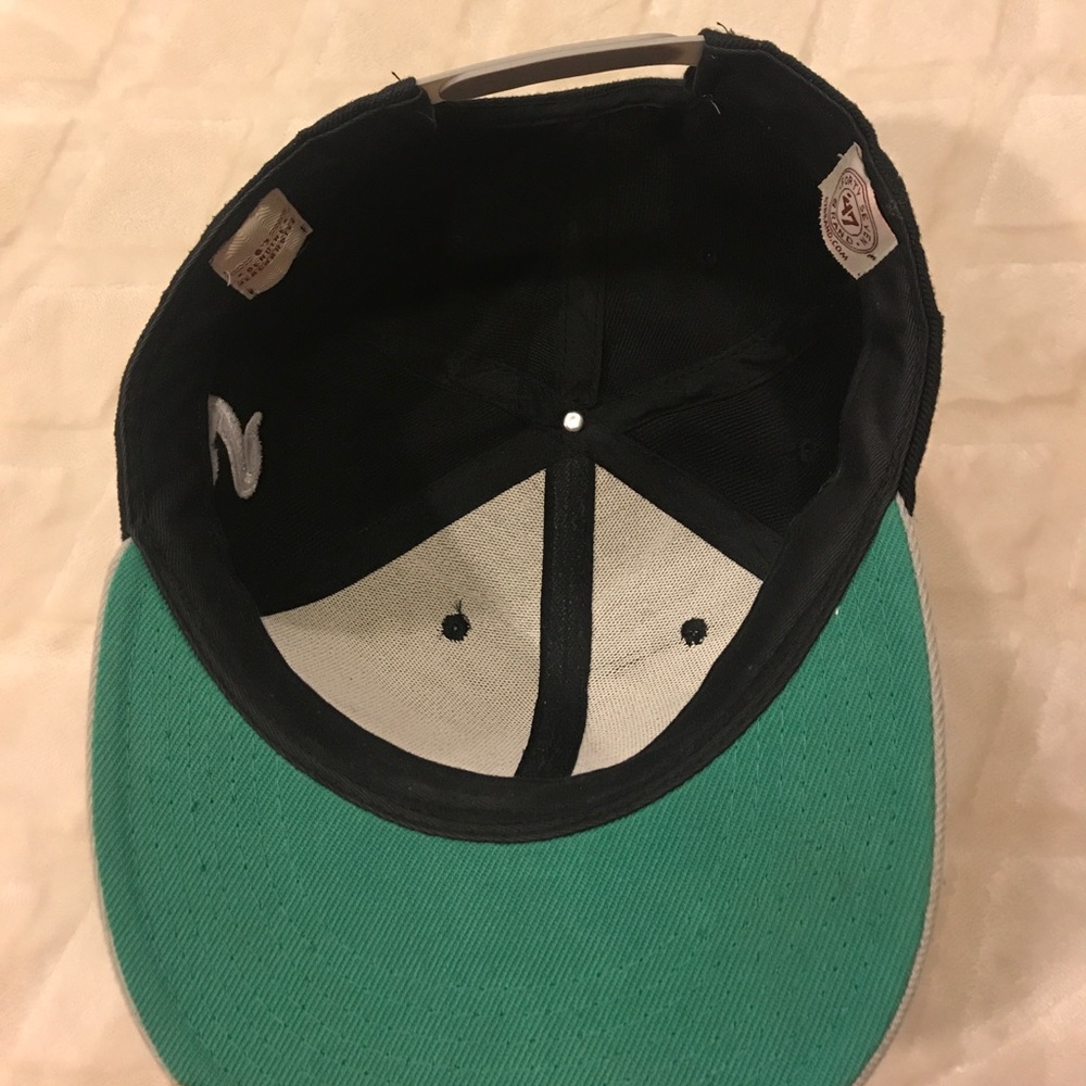 SnapBack hat - Picture 4 of 4