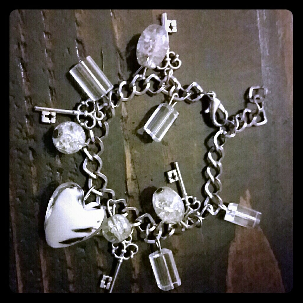 Charm bracelet