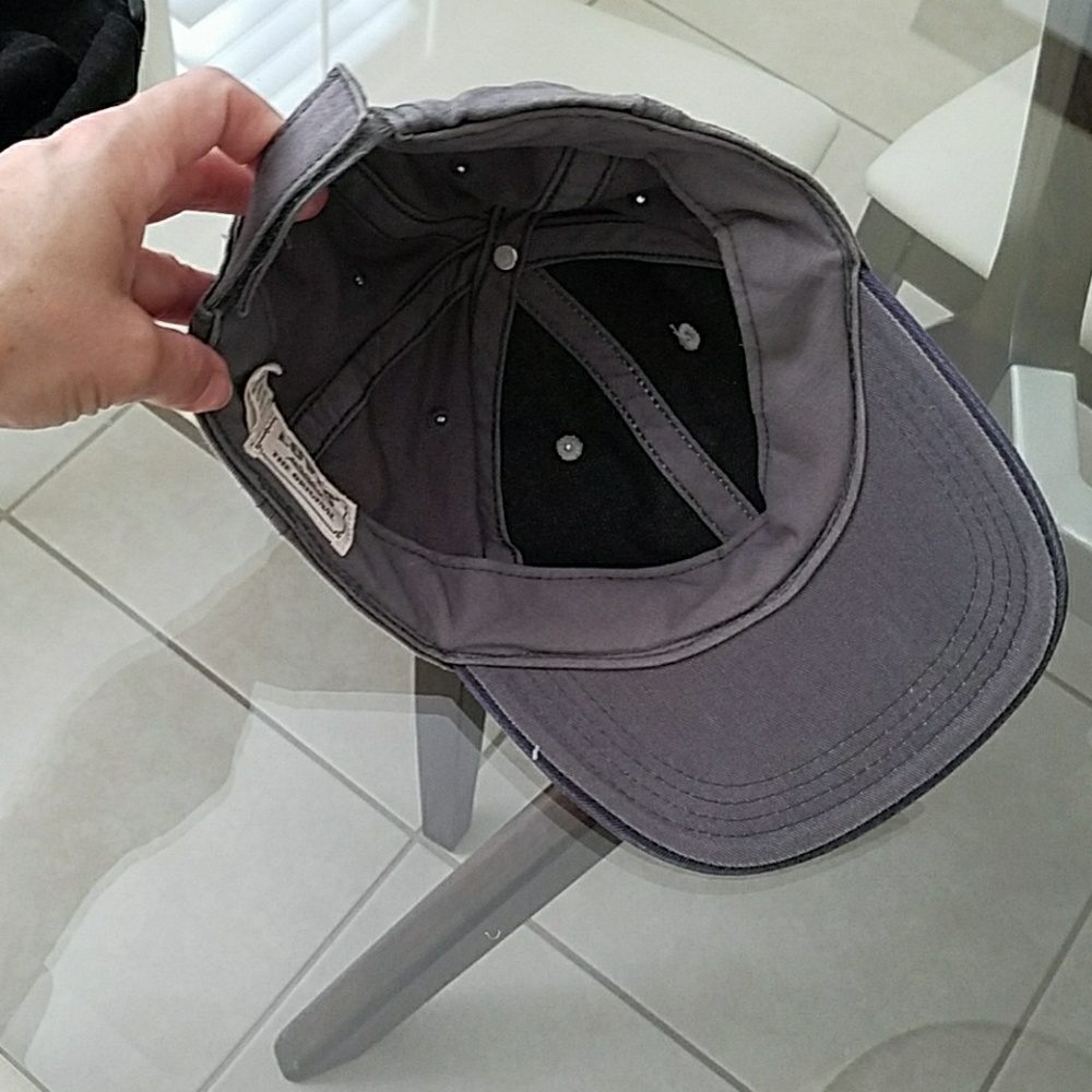 Hat - Picture 3 of 4