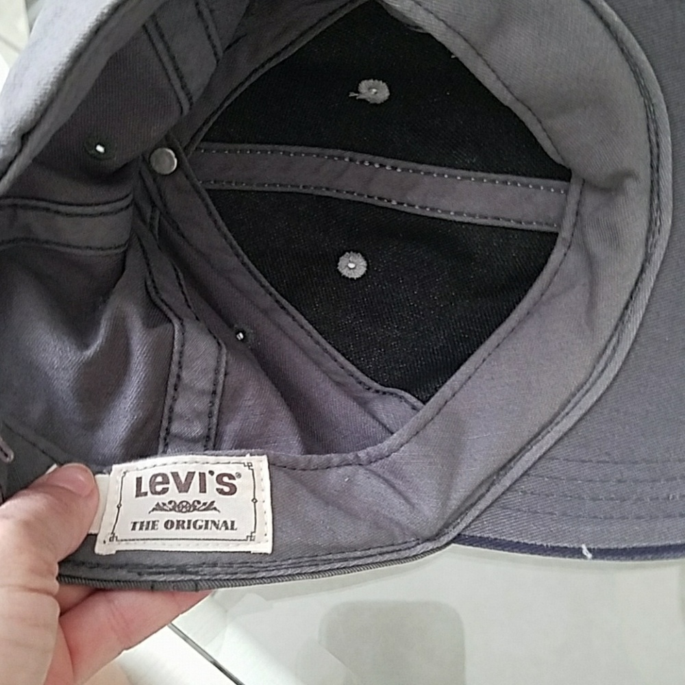 Hat - Picture 4 of 4