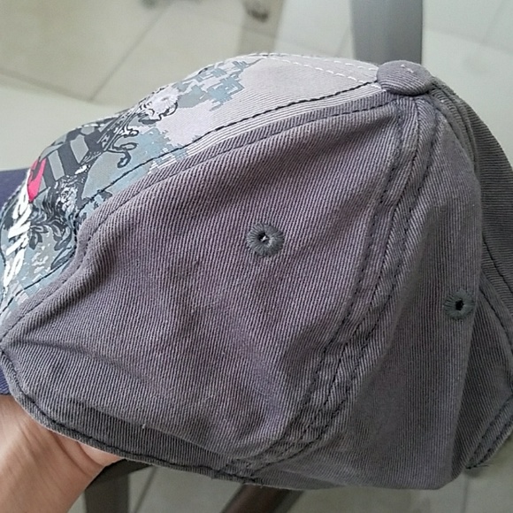 Hat - Picture 2 of 4