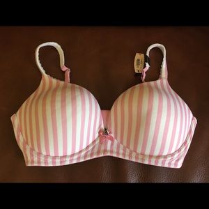 Body by Victoria's Secret Bra