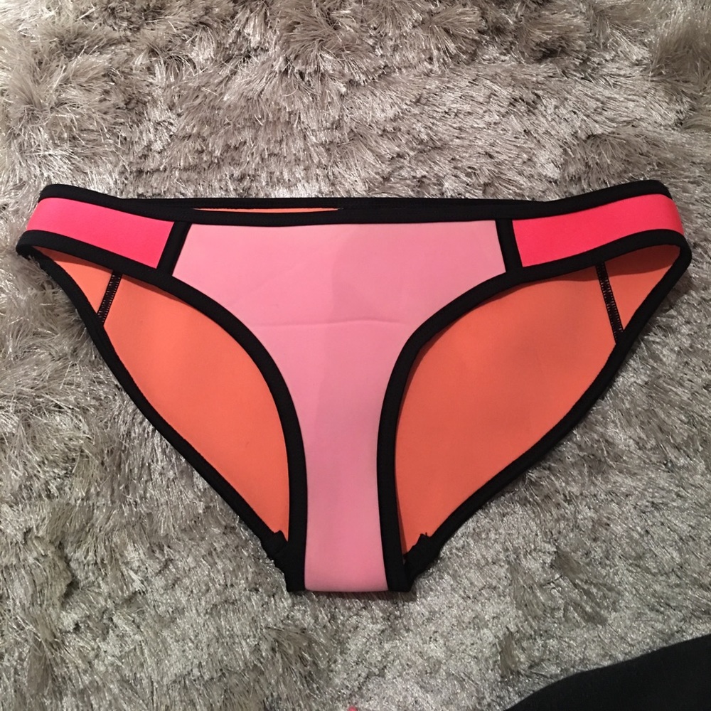Triangle bathing suit bottoms
