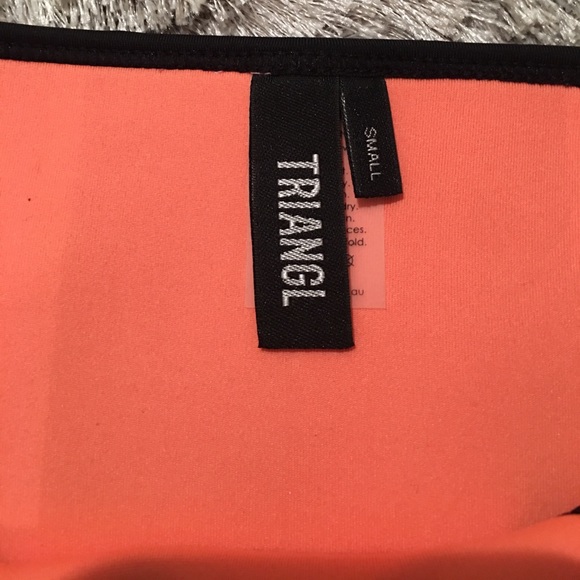 Triangle bathing suit bottoms - Picture 3 of 3