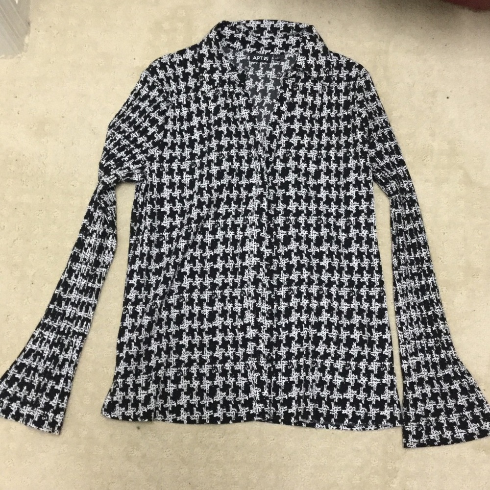 Excellent condition! Worn less than 5 times