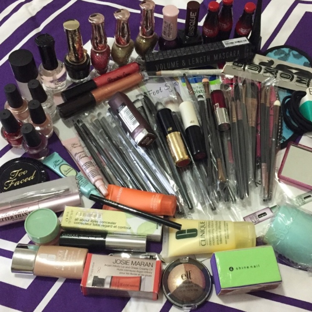 🚫SOLD🚫 MAKEUP BUNDLE (CHECK PICS 4 AVAILABILITY)