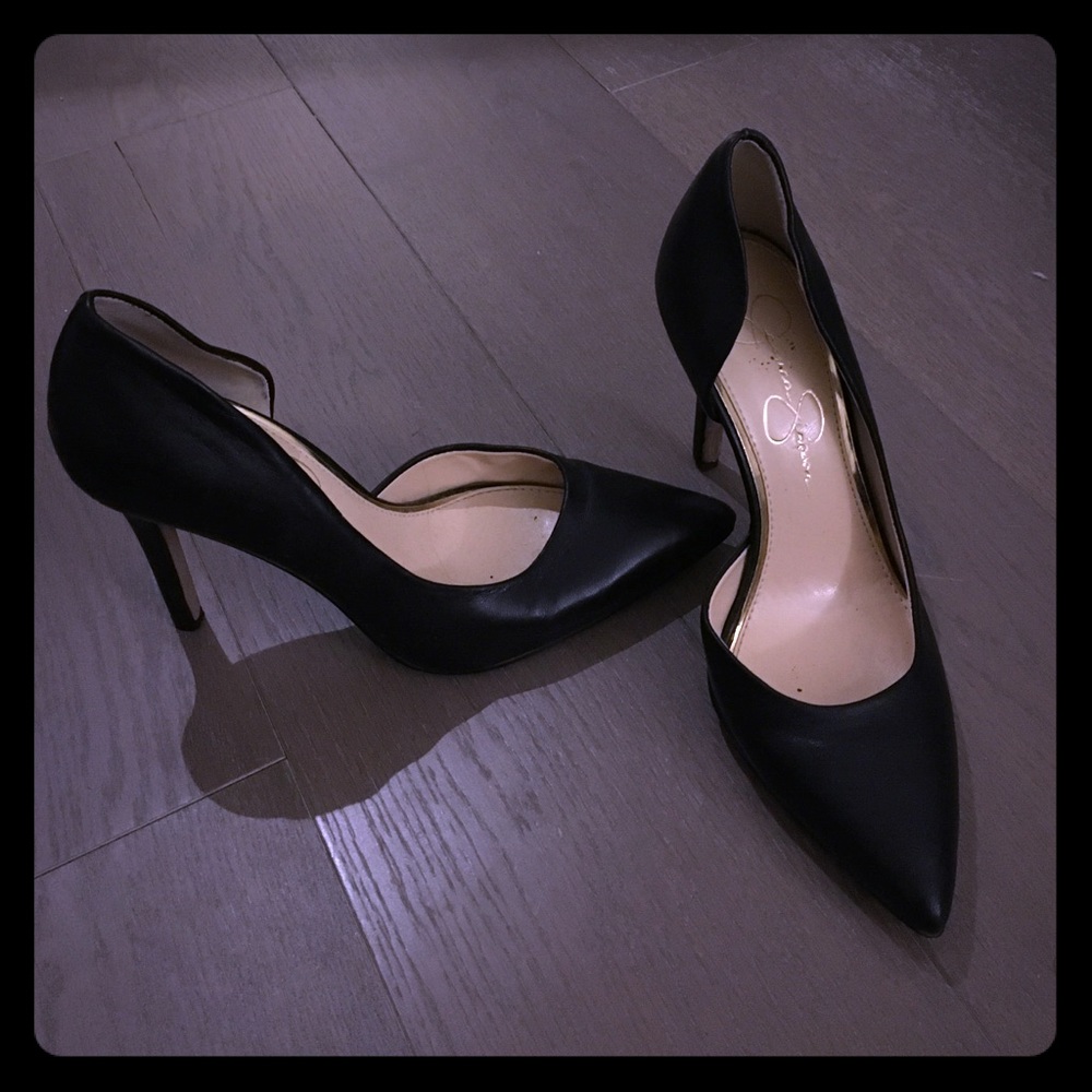 Jessica Simpson Black leather pumps