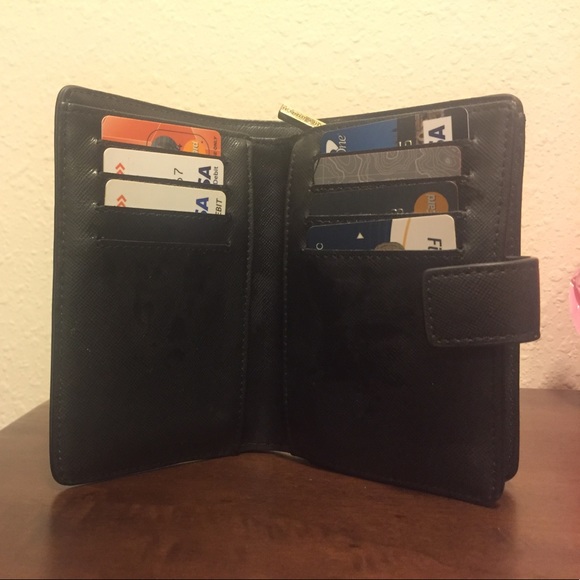 Authentic Tory burch wallet - Picture 2 of 4