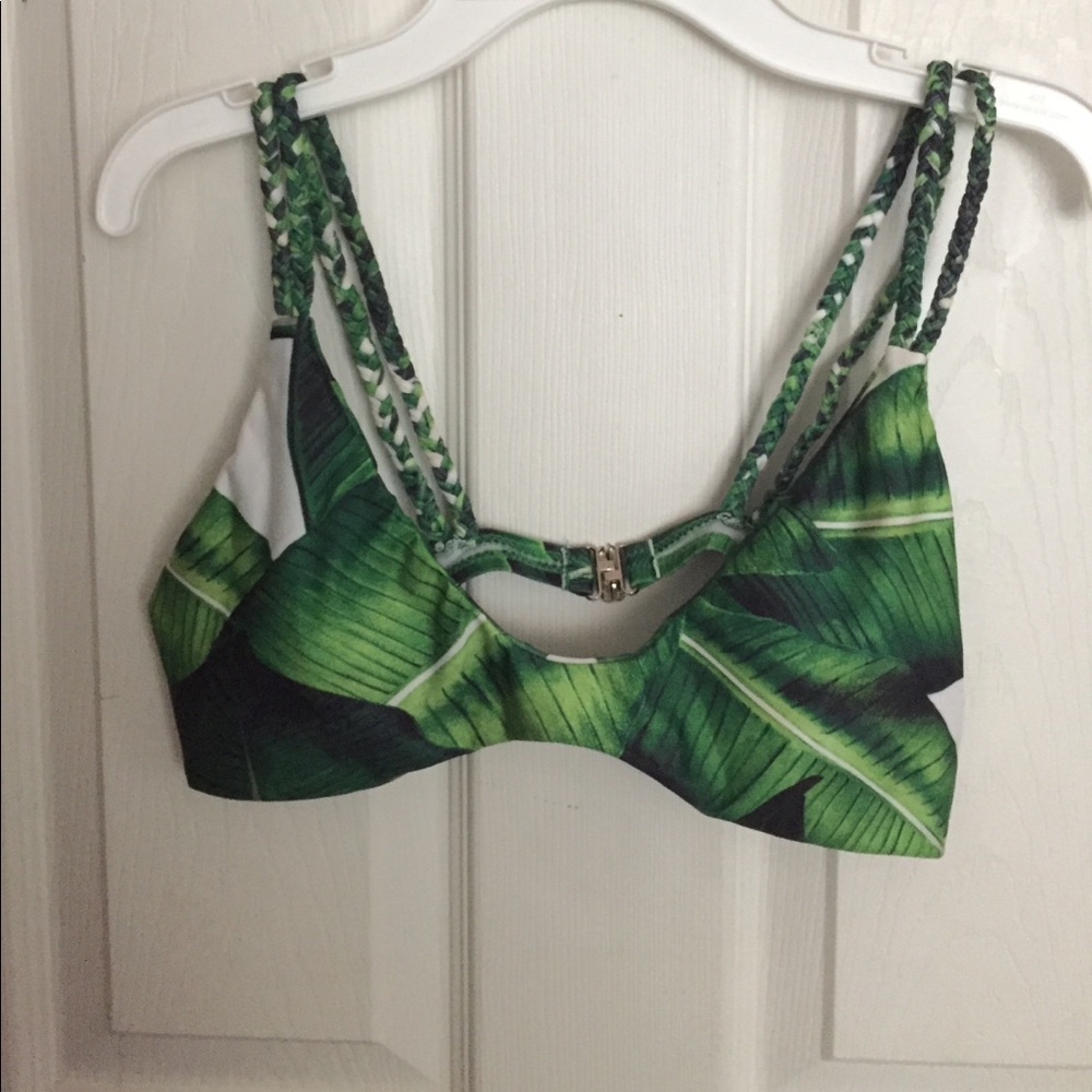 Bralette bikini top