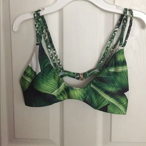 Bralette bikini top