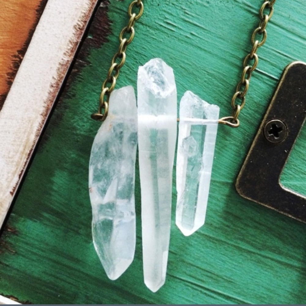 Natural 3 stone necklace