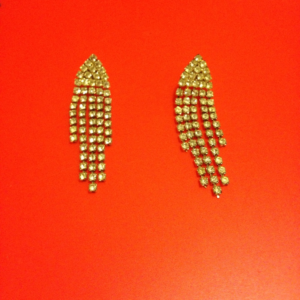 Gorgeous dangle earrings