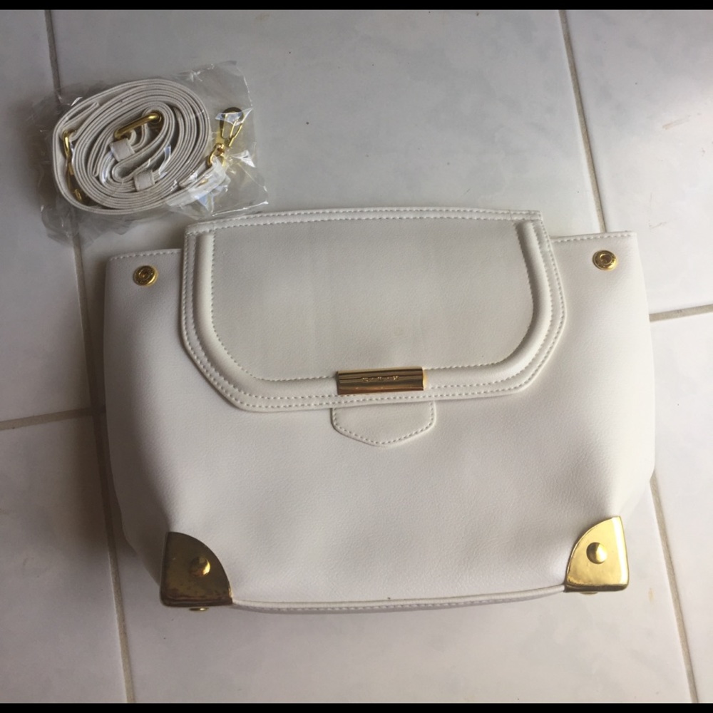 Sabo Skirt white bag