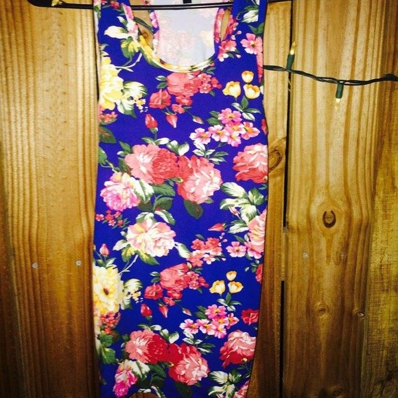 Floral Tanktop - Picture 2 of 4