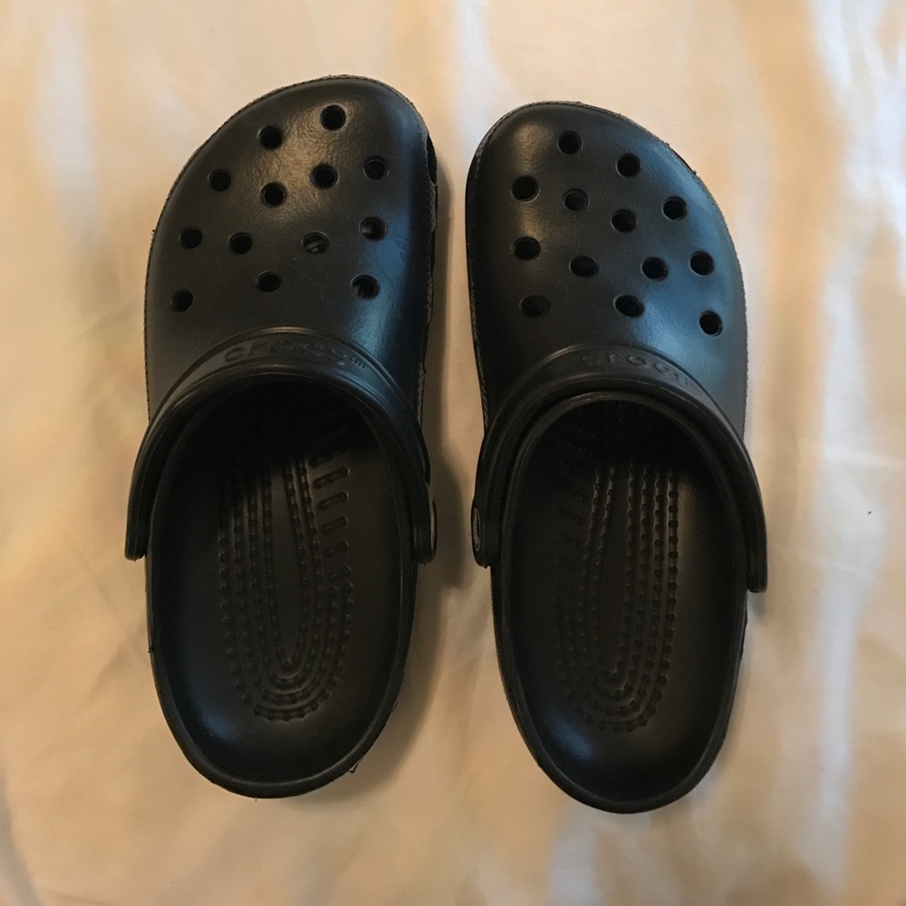 crocs slip proof
