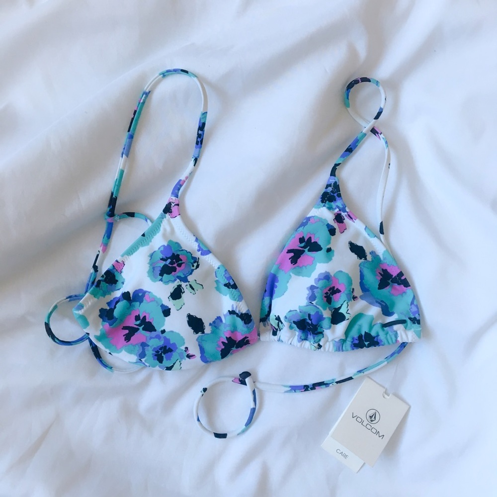 NWT Volcom Swim Bikini Top