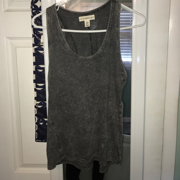 Washed out grey loose tank top - Picture 1 of 3