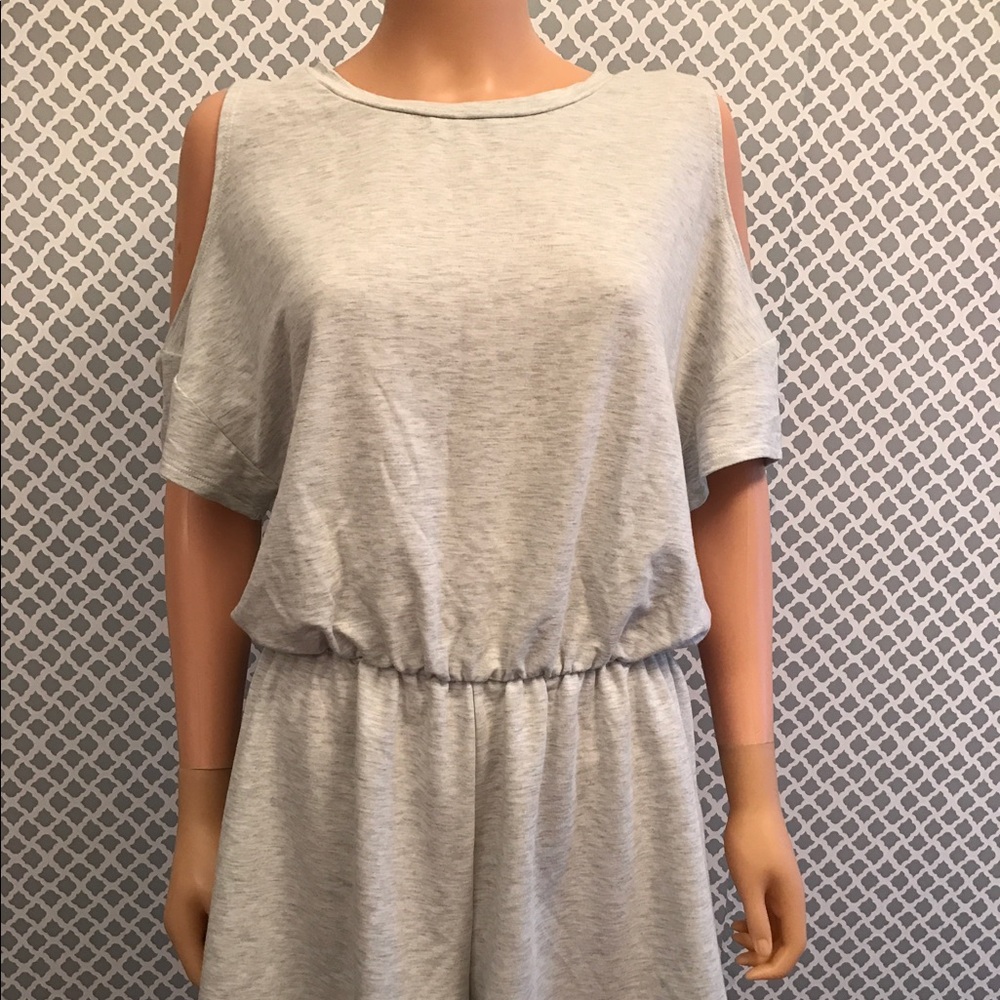 NWT Cold Shoulder Jersey Style Gray Romper Large