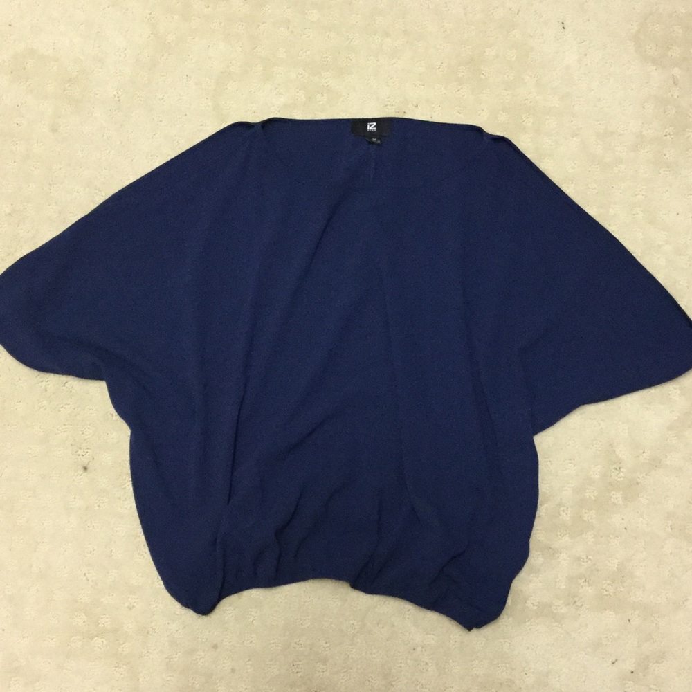 Open sleeve blouse, never worn
