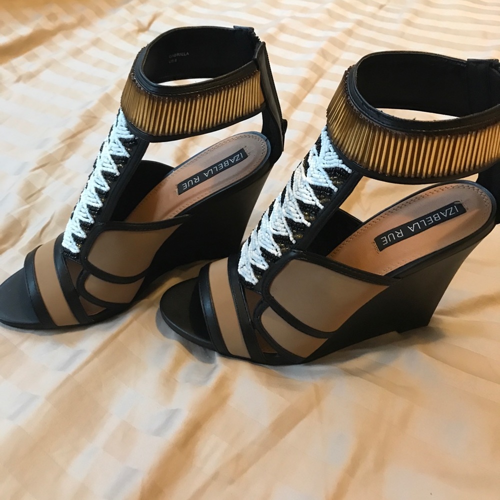 Wedge shoes